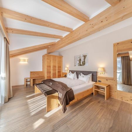 Hotel Chalet Dlaces Selva di Val Gardena Eksteriør bilde