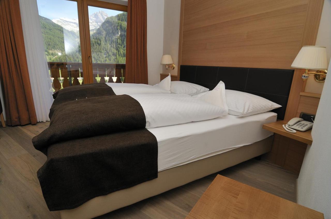 Hotel Chalet Dlaces Selva di Val Gardena Rom bilde