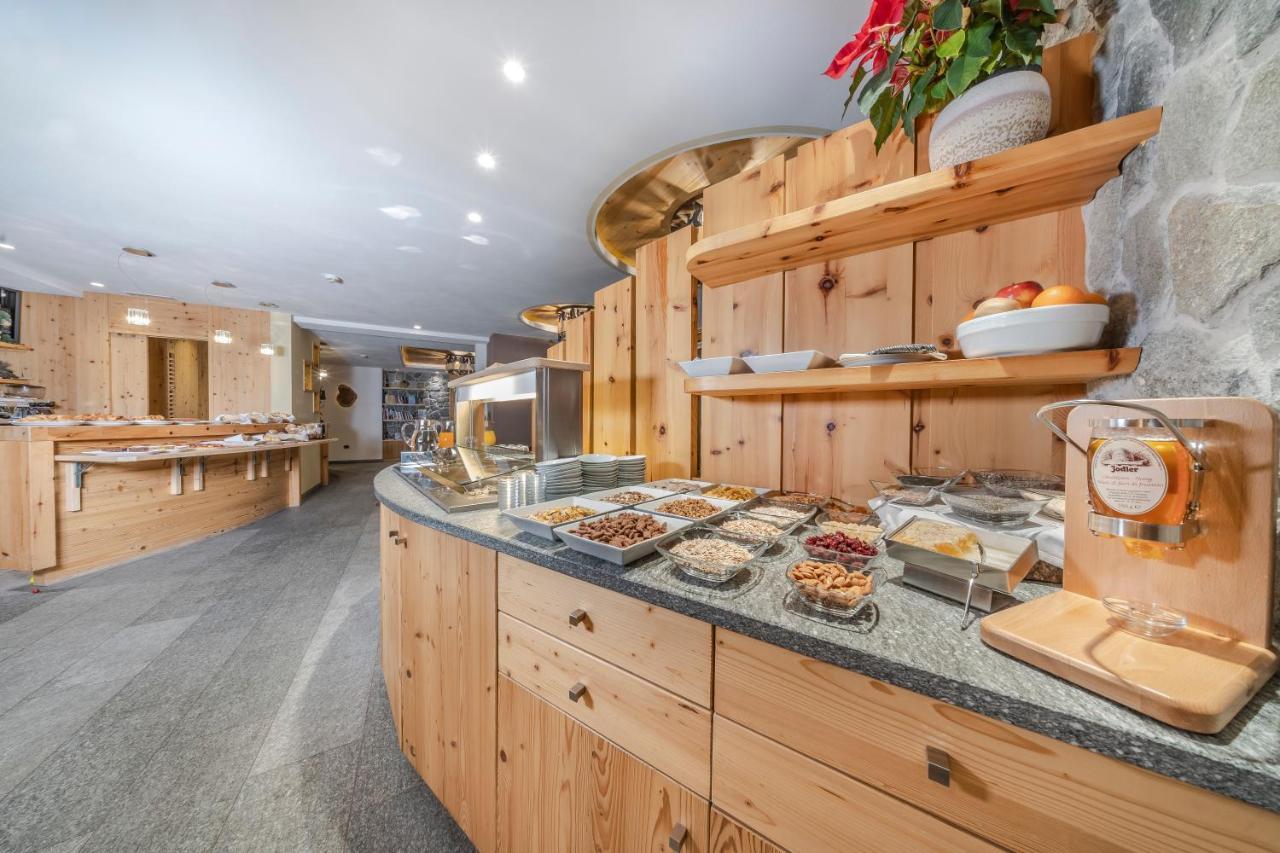 Hotel Chalet Dlaces Selva di Val Gardena Eksteriør bilde