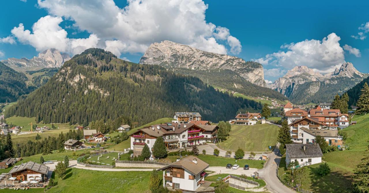 Hotel Chalet Dlaces Selva di Val Gardena Eksteriør bilde
