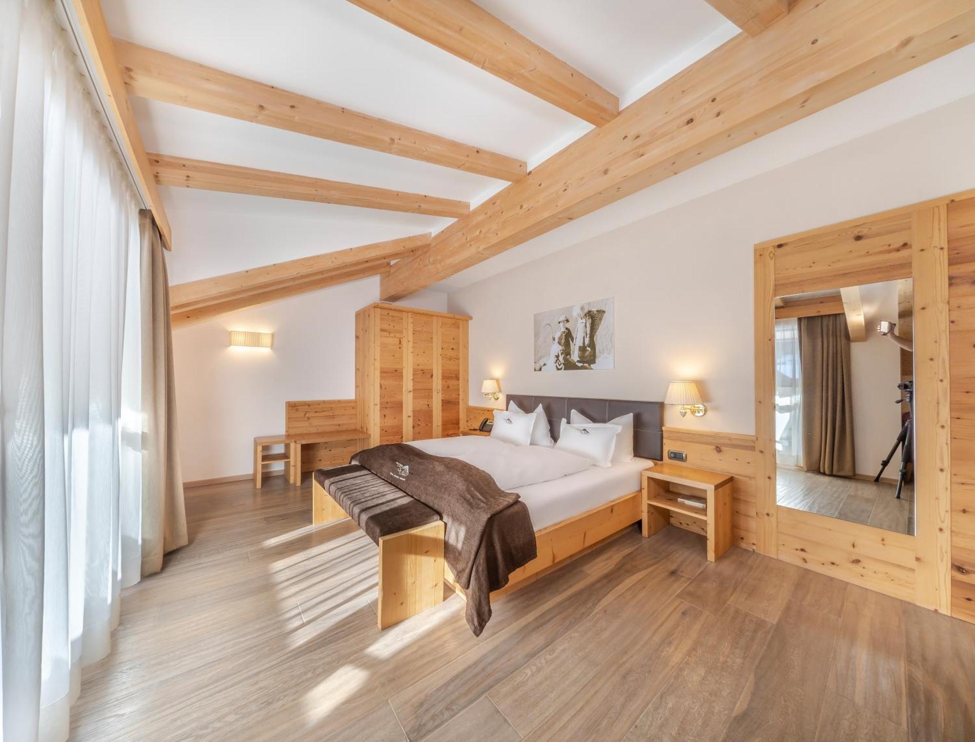 Hotel Chalet Dlaces Selva di Val Gardena Eksteriør bilde